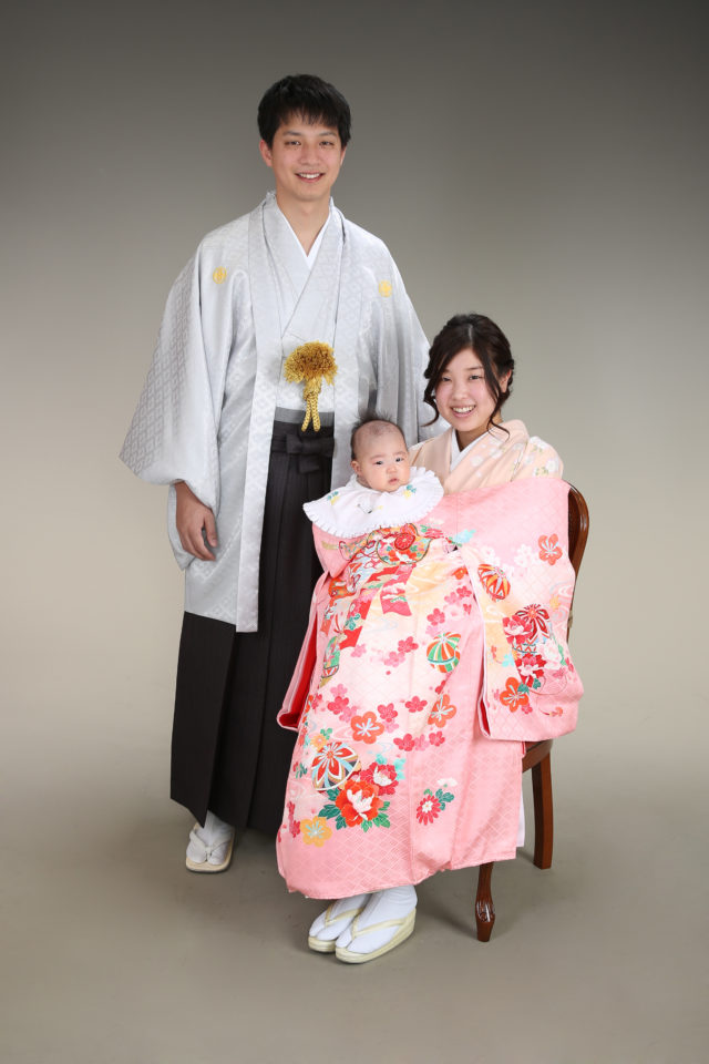家族写真・パパママ着物・お宮参り・女の子掛着 - いせや写真スタジオ | 江戸川区の写真スタジオ