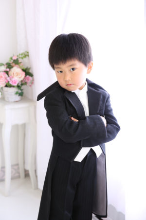 七五三・五歳・タキシード・黒×白