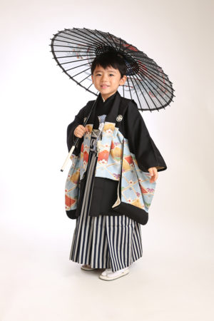 江戸川区・29年七五三・5歳・羽織袴・傘で撮影