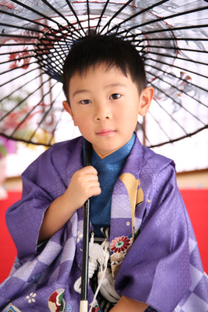 江戸川区・29年七五三・5歳・羽織袴・紫・傘