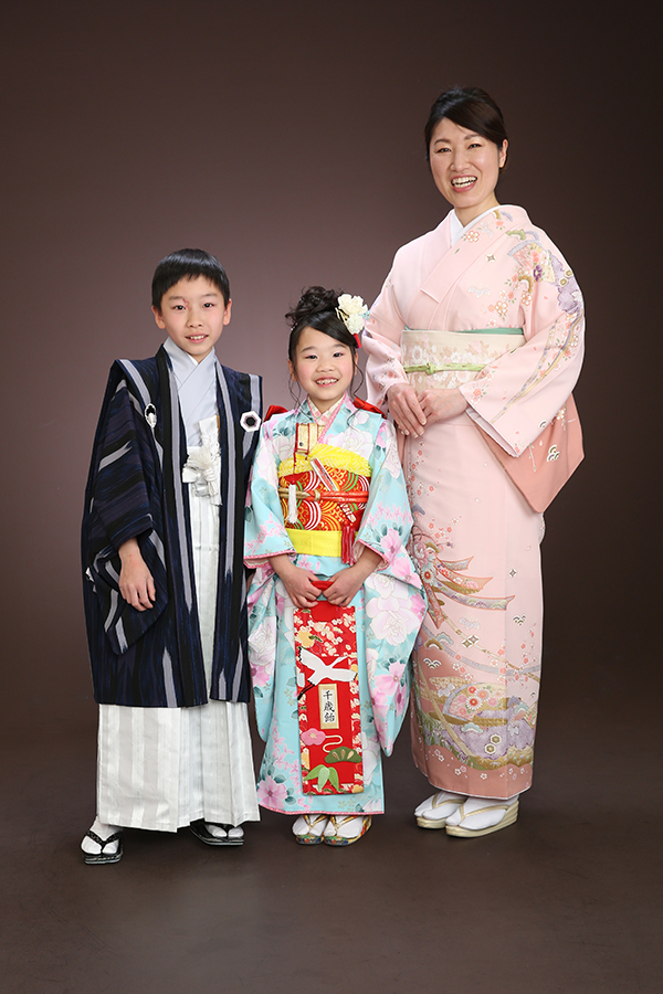 着物で家族写真 アーカイブ いせや写真スタジオ 江戸川区の写真スタジオ