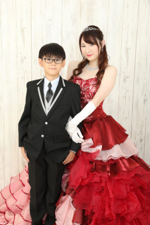 本八幡　市川市　成人式　二十歳　前撮り　洋装　ドレス　姉弟　家族写真